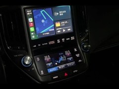 Cosmo Toyota Crown bezprzewodowe Carplay demo